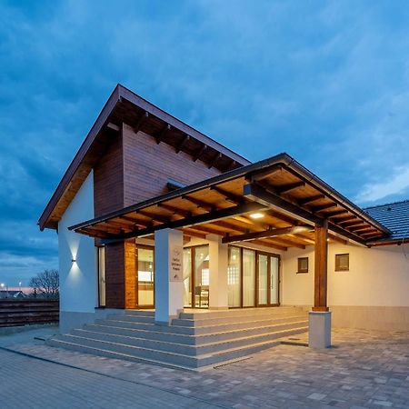 Doresz Wellness Panzio Bed & Breakfast Újhartyán Екстериор снимка