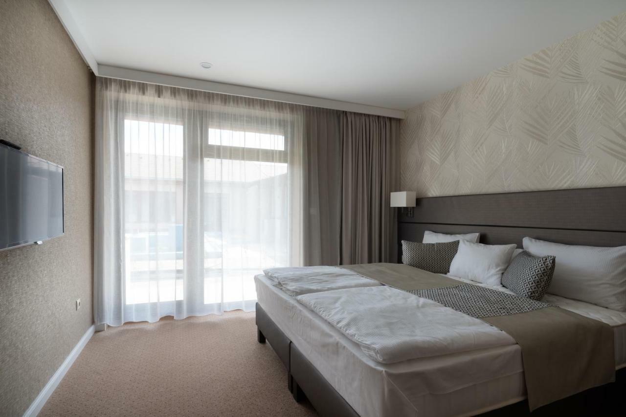 Doresz Wellness Panzio Bed & Breakfast Újhartyán Екстериор снимка