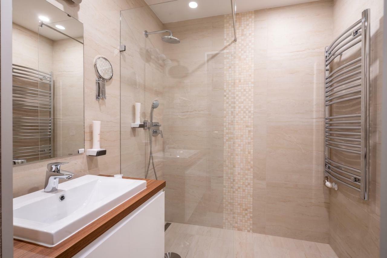 Doresz Wellness Panzio Bed & Breakfast Újhartyán Екстериор снимка